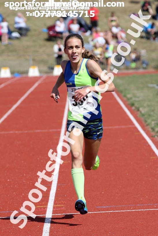 Girls under-15s 1500 metres, 2018 Northern Under-17s/U-15s/U-13s Champs., Wavertree Athletics Centre, Liverpool. Photo: David T. Hewitson/Sports for All Pics